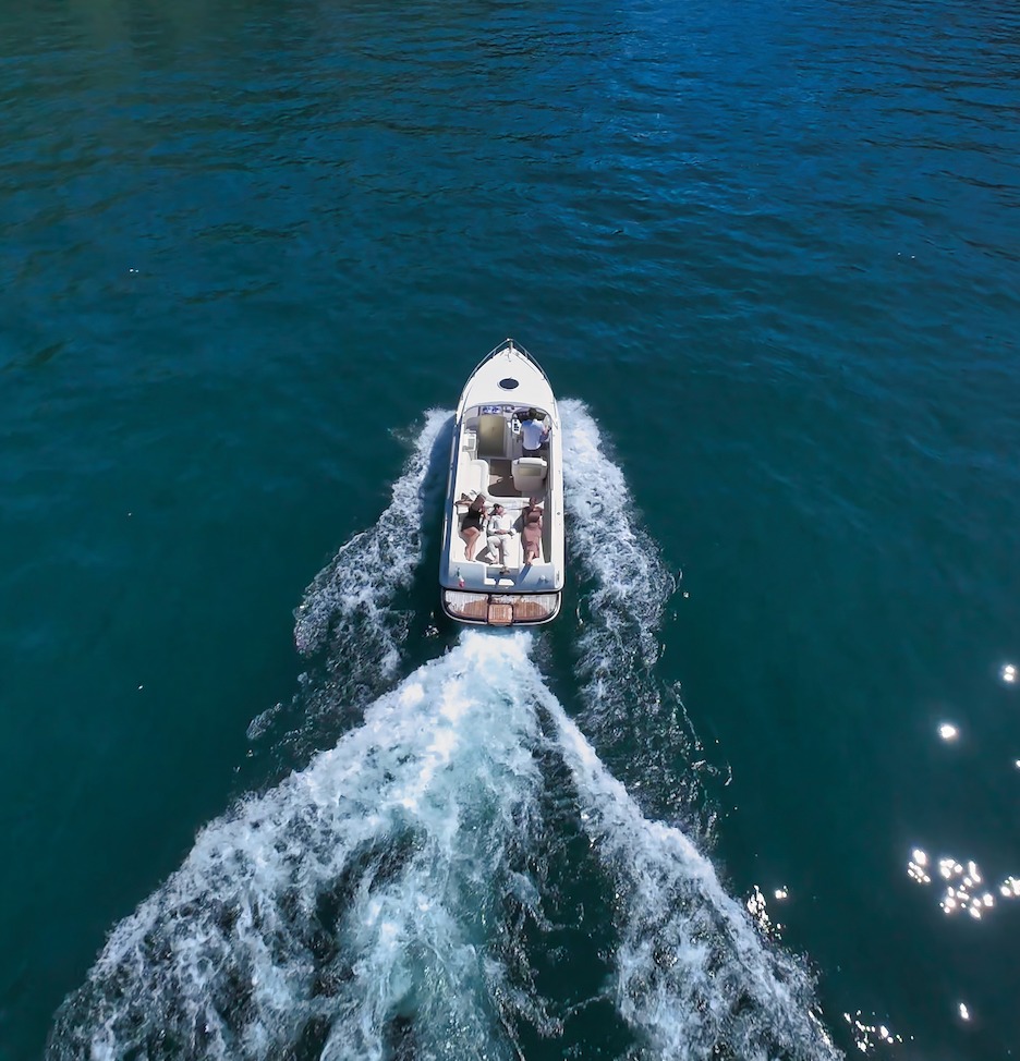SPEED BOAT